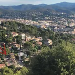 De 45 M2 En Rez-de-villa Avec Jardin Apartman *