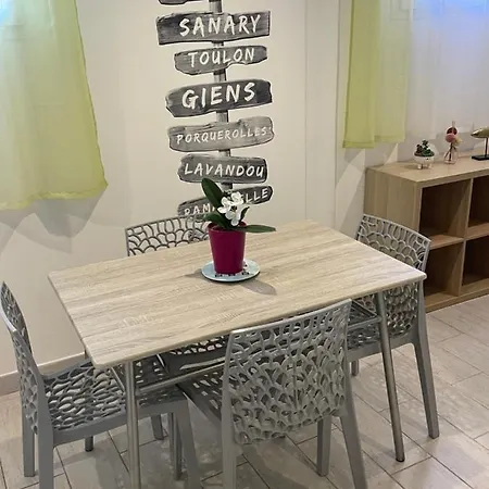 De 45 M2 En Rez-de-villa Avec Jardin *