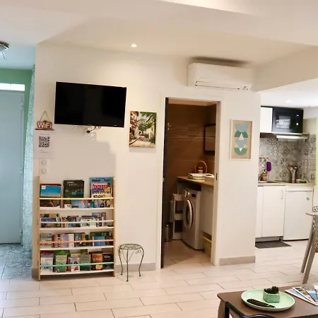 De 45 M2 En Rez-de-villa Avec Jardin Apartmán Hyères