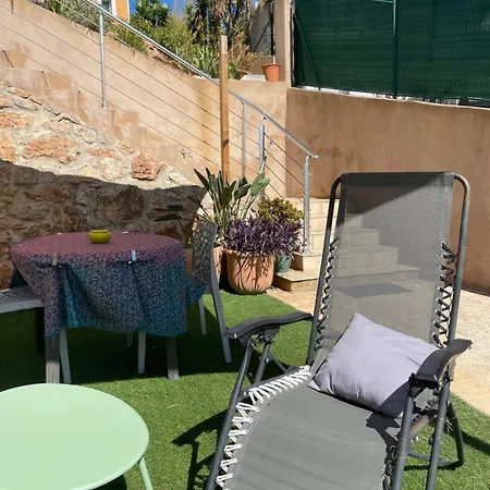 De 45 M2 En Rez-de-villa Avec Jardin * Hyères