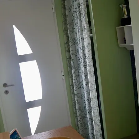De 45 M2 En Rez-de-villa Avec Jardin Hyères