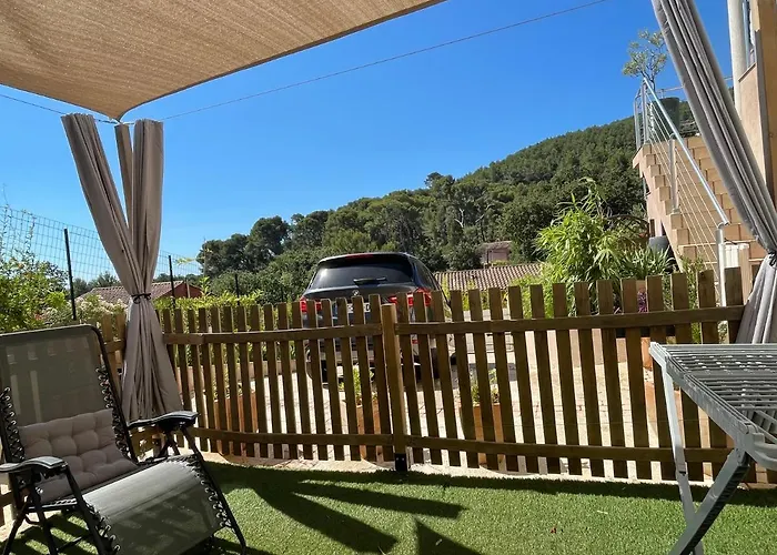 De 45 M2 En Rez-de-villa Avec Jardin Apartment *