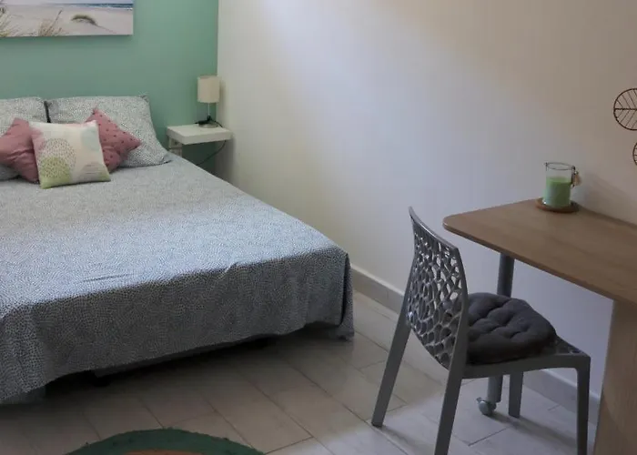 De 45 M2 En Rez-de-villa Avec Jardin Apartment Hyeres