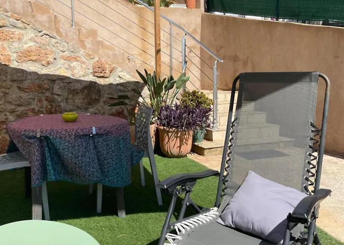 De 45 M2 En Rez-de-villa Avec Jardin * Hyères