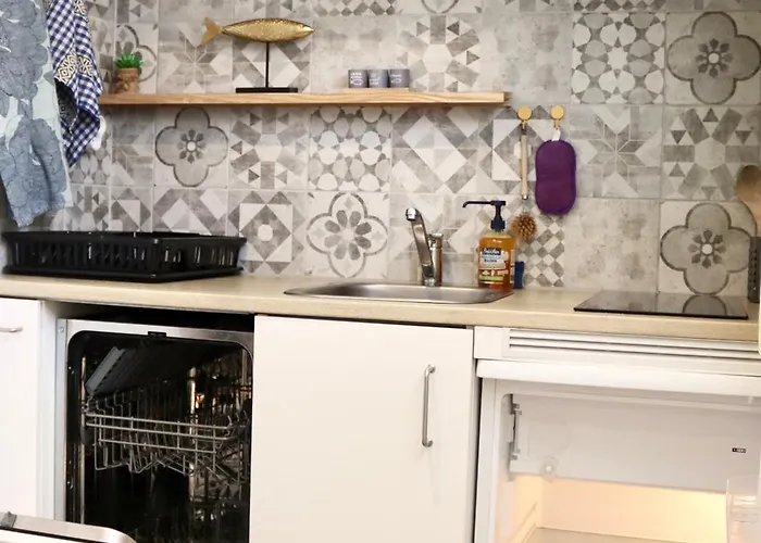 Apartmán De 45 M2 En Rez-de-villa Avec Jardin *