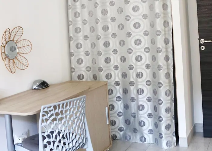 De 45 M2 En Rez-de-villa Avec Jardin *