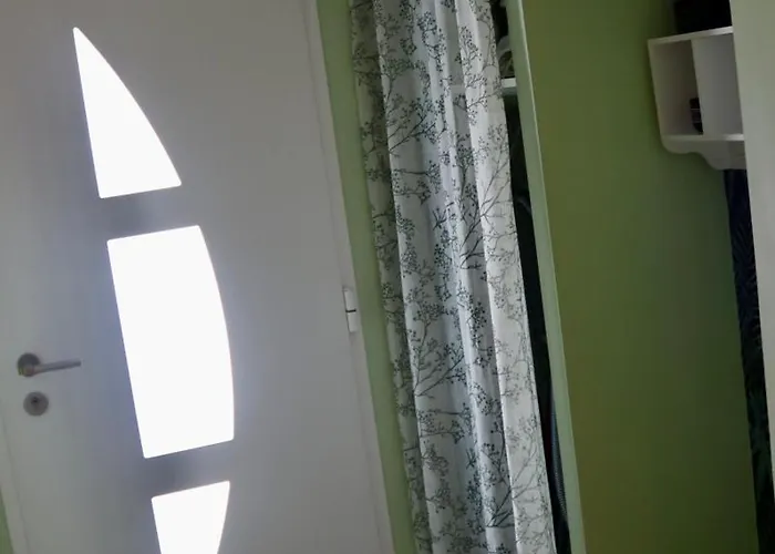 De 45 M2 En Rez-de-villa Avec Jardin Hyères