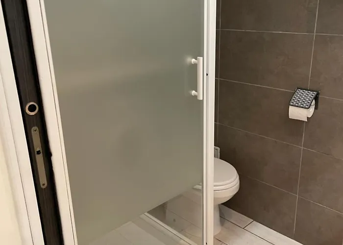 Apartmán De 45 M2 En Rez-de-villa Avec Jardin